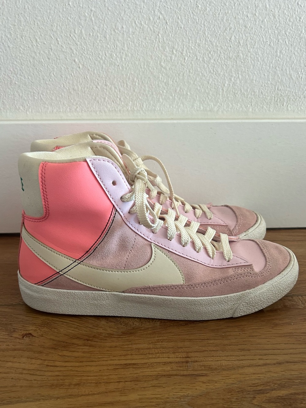 Nike Blazer Mid 77 SE Dance Sneakers Pink Foam Coconut Milk